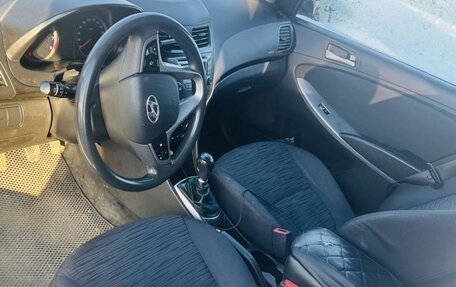 Hyundai Solaris II рестайлинг, 2016 год, 660 000 рублей, 2 фотография