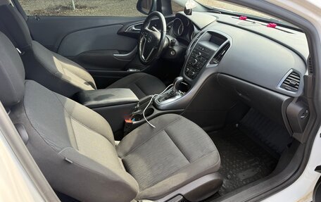 Opel Astra J, 2013 год, 800 000 рублей, 9 фотография