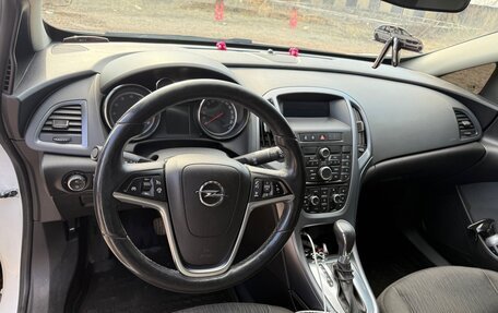 Opel Astra J, 2013 год, 800 000 рублей, 11 фотография