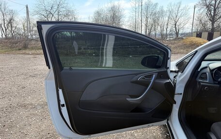 Opel Astra J, 2013 год, 800 000 рублей, 13 фотография