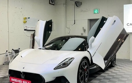 Maserati MC20, 2022 год, 19 600 000 рублей, 2 фотография