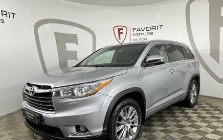 Toyota Highlander III, 2014 год, 2 649 000 рублей, 1 фотография