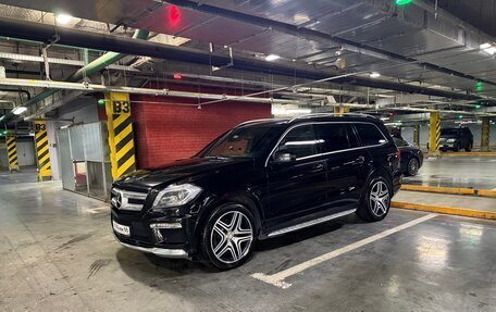 Mercedes-Benz GL-Класс, 2015 год, 4 500 000 рублей, 19 фотография