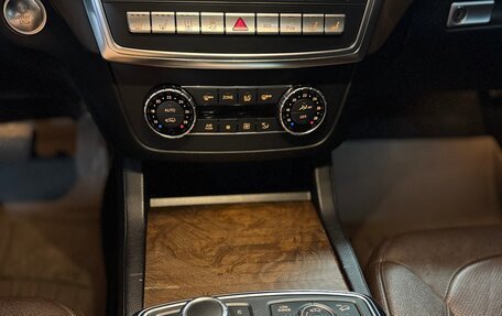 Mercedes-Benz GL-Класс, 2015 год, 4 500 000 рублей, 34 фотография