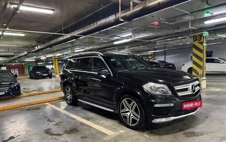 Mercedes-Benz GL-Класс, 2015 год, 4 500 000 рублей, 24 фотография