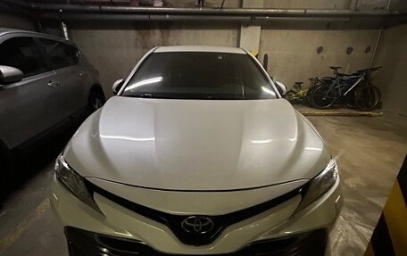 Toyota Camry, 2018 год, 3 333 333 рублей, 2 фотография