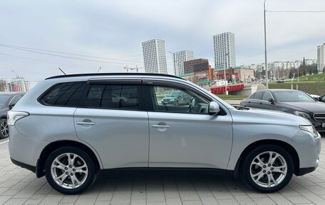 Mitsubishi Outlander III рестайлинг 3, 2012 год, 987 000 рублей, 3 фотография