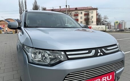 Mitsubishi Outlander III рестайлинг 3, 2012 год, 987 000 рублей, 2 фотография