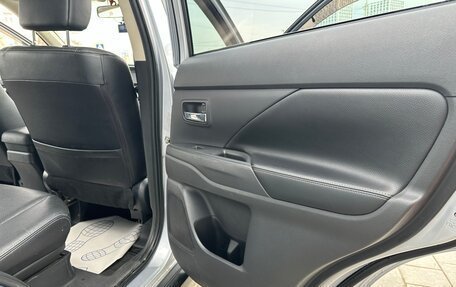 Mitsubishi Outlander III рестайлинг 3, 2012 год, 987 000 рублей, 11 фотография