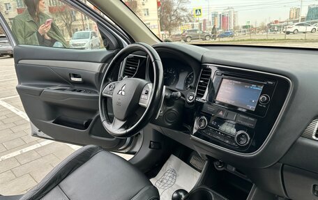 Mitsubishi Outlander III рестайлинг 3, 2012 год, 987 000 рублей, 16 фотография