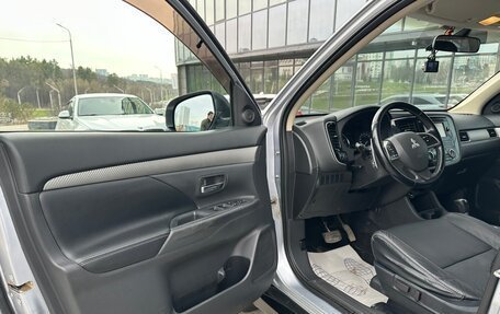 Mitsubishi Outlander III рестайлинг 3, 2012 год, 987 000 рублей, 9 фотография