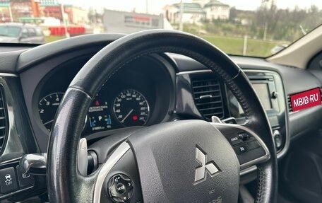 Mitsubishi Outlander III рестайлинг 3, 2012 год, 987 000 рублей, 18 фотография