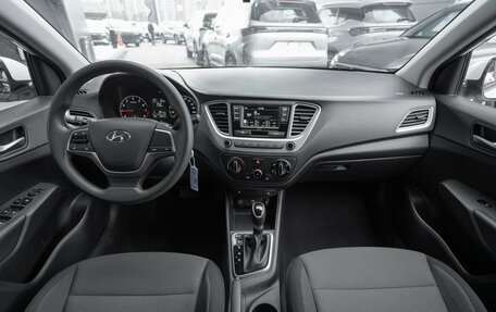 Hyundai Solaris II рестайлинг, 2021 год, 1 630 000 рублей, 8 фотография