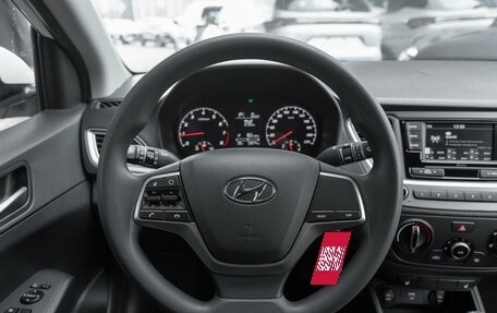 Hyundai Solaris II рестайлинг, 2021 год, 1 630 000 рублей, 10 фотография