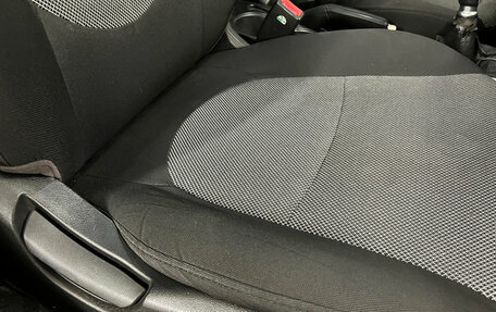 Hyundai Solaris II рестайлинг, 2012 год, 560 000 рублей, 19 фотография