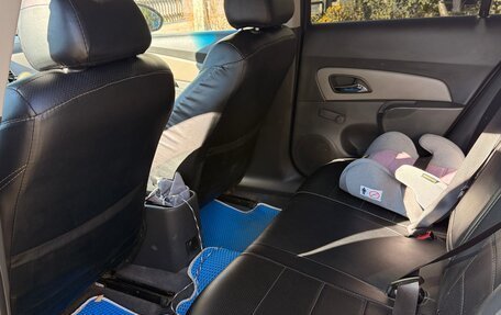 Chevrolet Cruze II, 2010 год, 620 000 рублей, 9 фотография