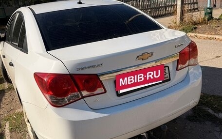 Chevrolet Cruze II, 2010 год, 620 000 рублей, 6 фотография