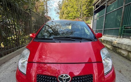 Toyota Yaris III рестайлинг, 2007 год, 650 000 рублей, 4 фотография