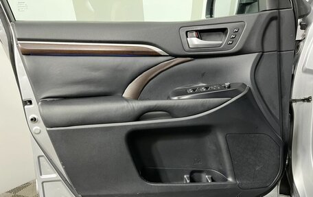 Toyota Highlander III, 2014 год, 2 649 000 рублей, 8 фотография