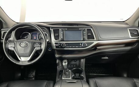 Toyota Highlander III, 2014 год, 2 649 000 рублей, 7 фотография