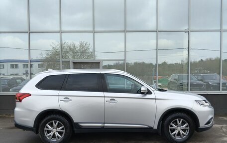 Mitsubishi Outlander III рестайлинг 3, 2019 год, 2 299 000 рублей, 4 фотография