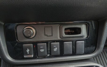 Mitsubishi Outlander III рестайлинг 3, 2019 год, 2 299 000 рублей, 18 фотография