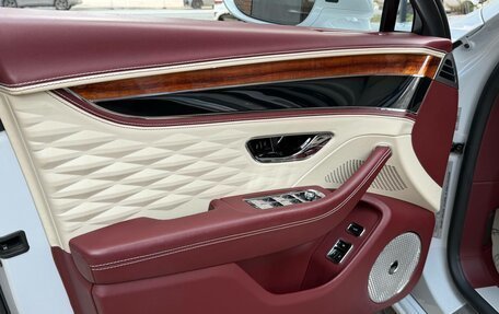 Bentley Flying Spur, 2020 год, 18 500 000 рублей, 29 фотография