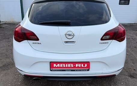 Opel Astra J, 2015 год, 1 070 000 рублей, 2 фотография