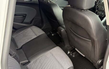 Opel Astra J, 2015 год, 1 070 000 рублей, 11 фотография