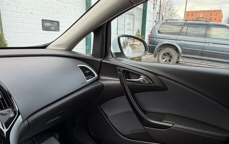 Opel Astra J, 2015 год, 1 070 000 рублей, 10 фотография