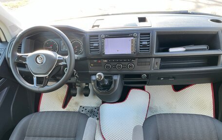 Volkswagen Caravelle T6 рестайлинг, 2017 год, 2 580 000 рублей, 10 фотография