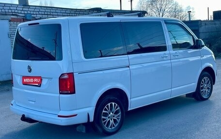 Volkswagen Caravelle T6 рестайлинг, 2017 год, 2 580 000 рублей, 3 фотография