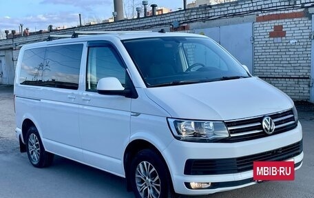 Volkswagen Caravelle T6 рестайлинг, 2017 год, 2 580 000 рублей, 2 фотография