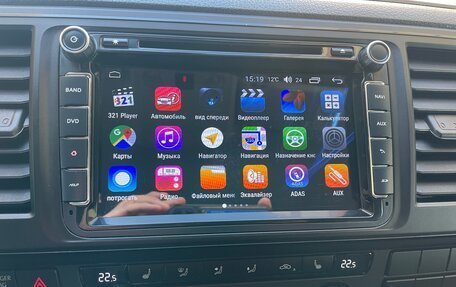 Volkswagen Caravelle T6 рестайлинг, 2017 год, 2 580 000 рублей, 20 фотография