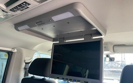 Volkswagen Caravelle T6 рестайлинг, 2017 год, 2 580 000 рублей, 18 фотография