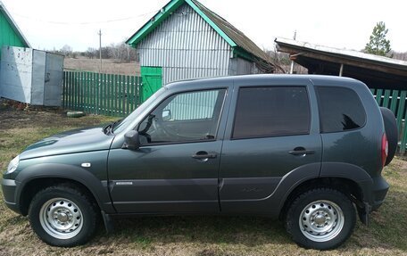 Chevrolet Niva I рестайлинг, 2017 год, 900 000 рублей, 3 фотография