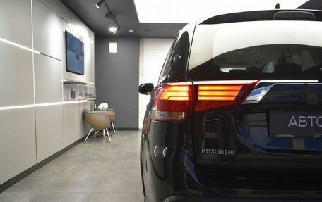 Mitsubishi Outlander III рестайлинг 3, 2019 год, 2 379 000 рублей, 7 фотография