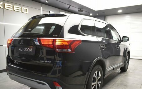Mitsubishi Outlander III рестайлинг 3, 2019 год, 2 379 000 рублей, 6 фотография