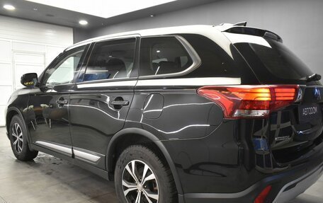 Mitsubishi Outlander III рестайлинг 3, 2019 год, 2 379 000 рублей, 5 фотография