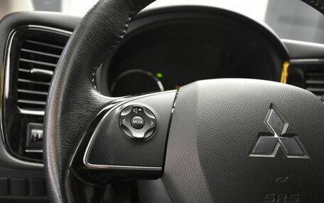 Mitsubishi Outlander III рестайлинг 3, 2019 год, 2 379 000 рублей, 19 фотография