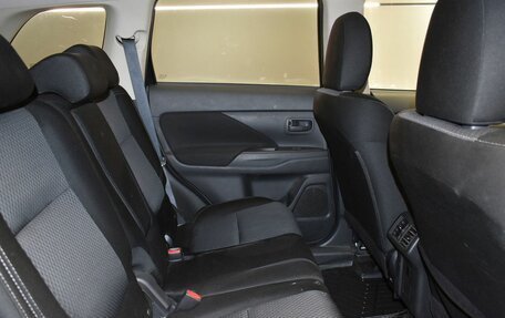 Mitsubishi Outlander III рестайлинг 3, 2019 год, 2 379 000 рублей, 21 фотография