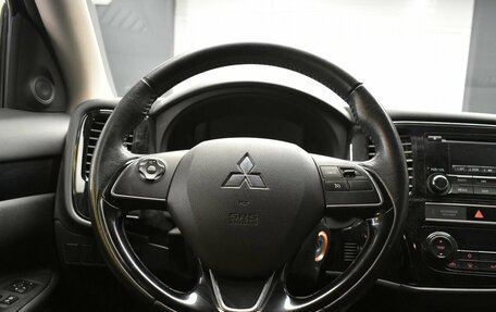 Mitsubishi Outlander III рестайлинг 3, 2019 год, 2 379 000 рублей, 16 фотография