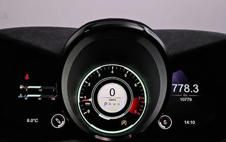 Aston Martin V8 Vantage IV, 2022 год, 18 000 000 рублей, 7 фотография