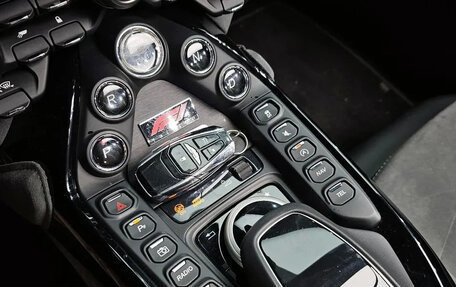 Aston Martin V8 Vantage IV, 2022 год, 18 000 000 рублей, 8 фотография