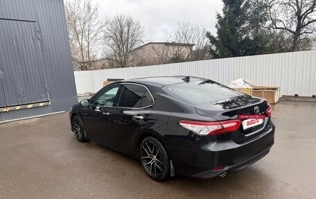 Toyota Camry, 2019 год, 3 150 000 рублей, 4 фотография