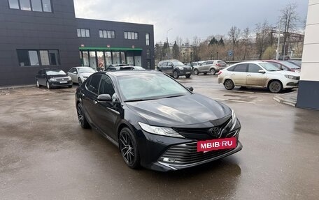 Toyota Camry, 2019 год, 3 150 000 рублей, 2 фотография