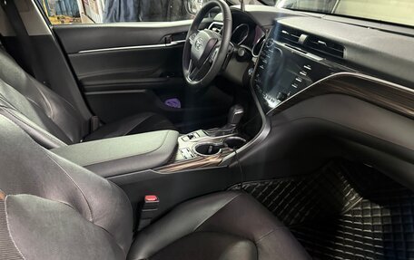 Toyota Camry, 2019 год, 3 150 000 рублей, 16 фотография