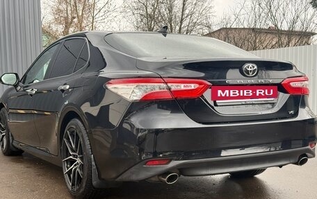 Toyota Camry, 2019 год, 3 150 000 рублей, 12 фотография