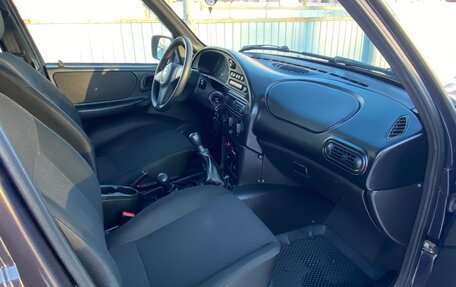 Chevrolet Niva I рестайлинг, 2017 год, 640 000 рублей, 9 фотография