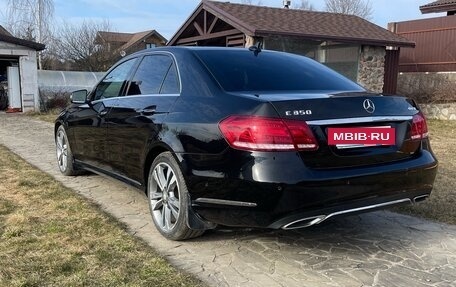 Mercedes-Benz E-Класс, 2013 год, 2 500 000 рублей, 5 фотография